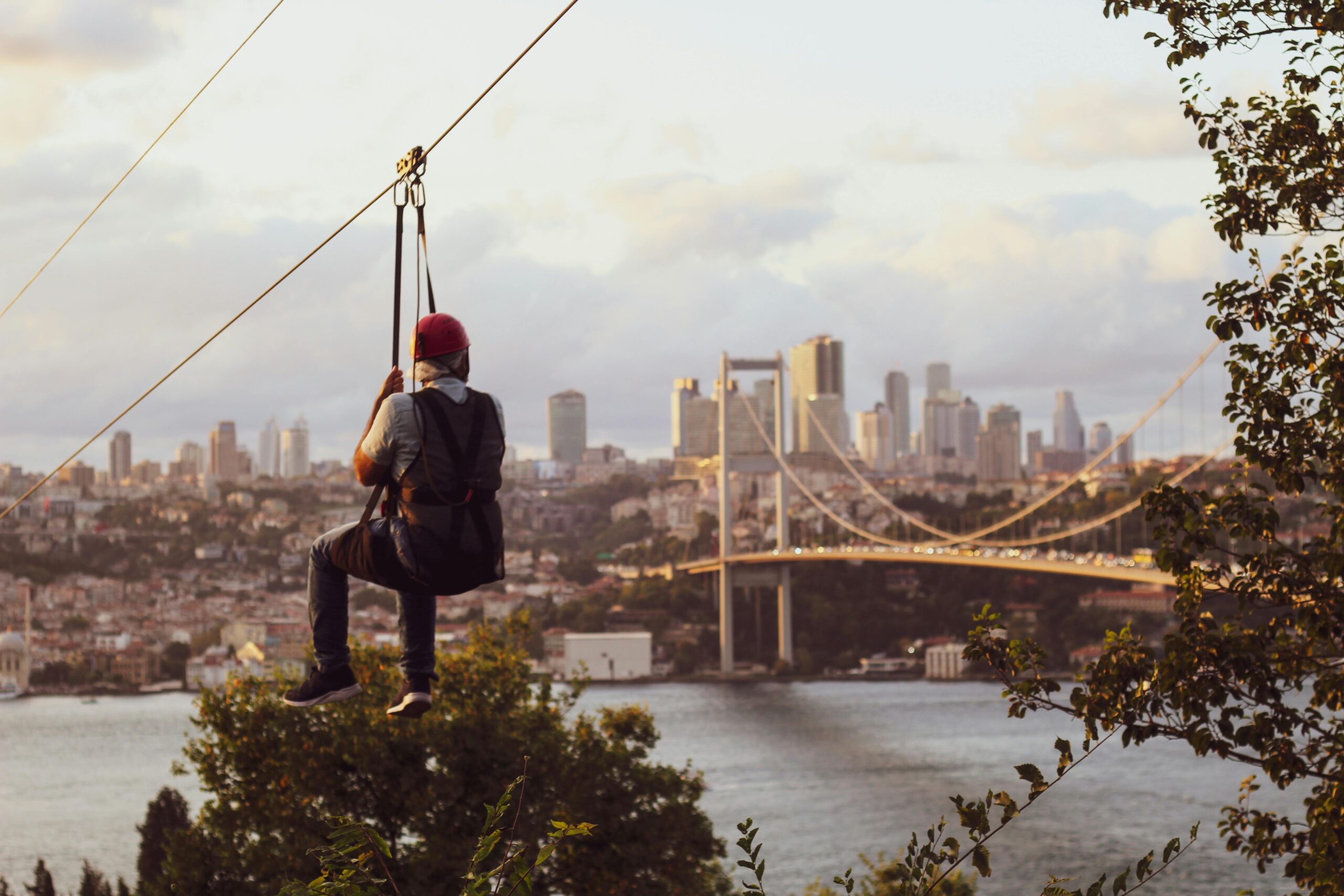 graphic icon zipline safety